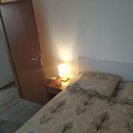 Apartment Dora Podgoriţa Exterior foto